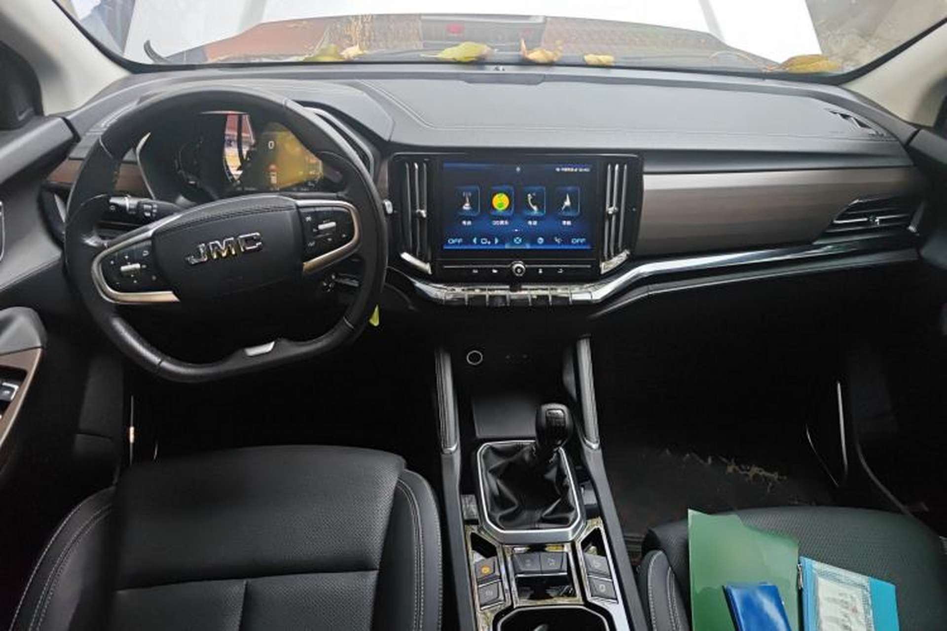 Used JMC Yusheng S350 2020 2.0T Manual 4x4 Gasoline Comfort Edition Center Console