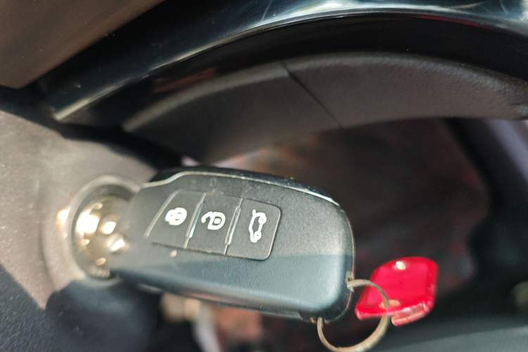 Used JMC Yusheng S350 2020 2.0T Manual 4x4 Gasoline Comfort Edition Vehicle Key