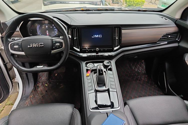 Used JMC Yusheng S350 2020 2.0T Automatic All-Wheel Drive Gasoline Comfort Edition Center Console