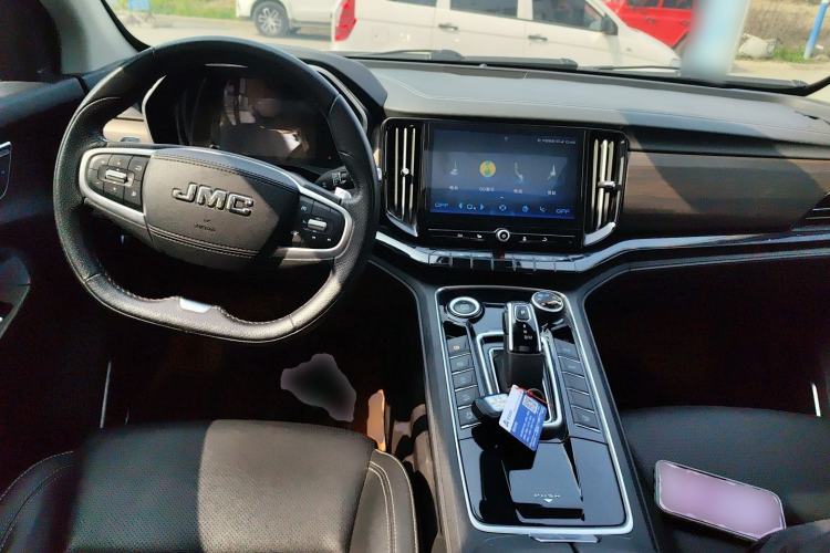 Used JMC Yusheng S350 2020 2.0T Automatic All-Wheel Drive Gasoline Comfort Edition Center Console