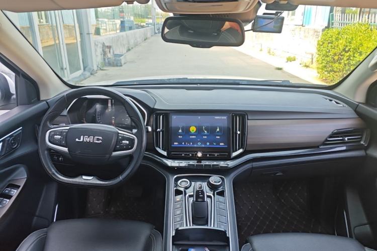 Used JMC Yusheng S350 2020 2.0T Automatic All-Wheel Drive Gasoline Comfort Edition Center Console