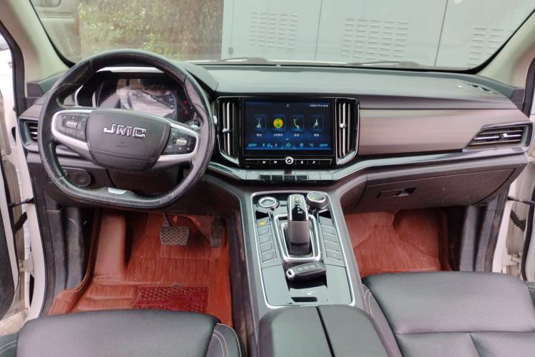 Used JMC Yusheng S350 2020 2.0T Automatic All-Wheel Drive Gasoline Comfort Edition Center Console
