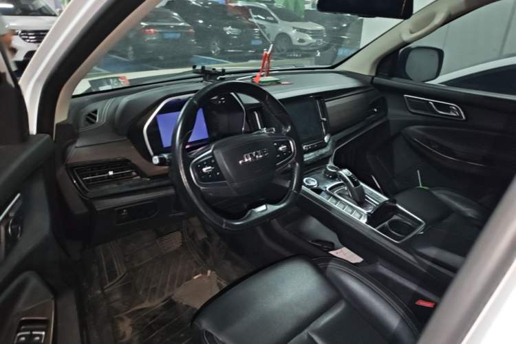 Used JMC Yusheng S350 2020 2.0T Automatic All-Wheel Drive Diesel Comfort Edition Center Console
