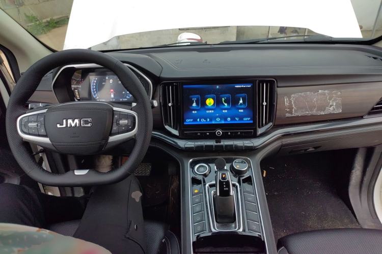 Used JMC Yusheng S350 2020 2.0T Automatic All-Wheel Drive Gasoline Comfort Edition Center Console