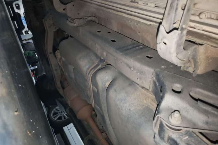 Used JMC Yusheng S350 2020 2.0T Automatic All-Wheel Drive Diesel Comfort Edition Chassis Rear Left