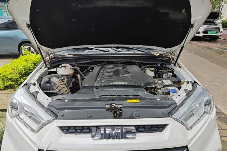 Used JMC Yusheng S350 2020 2.0T Automatic All-Wheel Drive Gasoline Comfort Edition Engine Bay