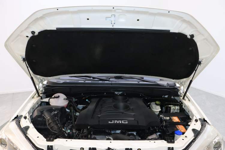 Used JMC Yusheng S350 2020 2.0T Automatic All-Wheel Drive Gasoline Comfort Edition Engine Bay