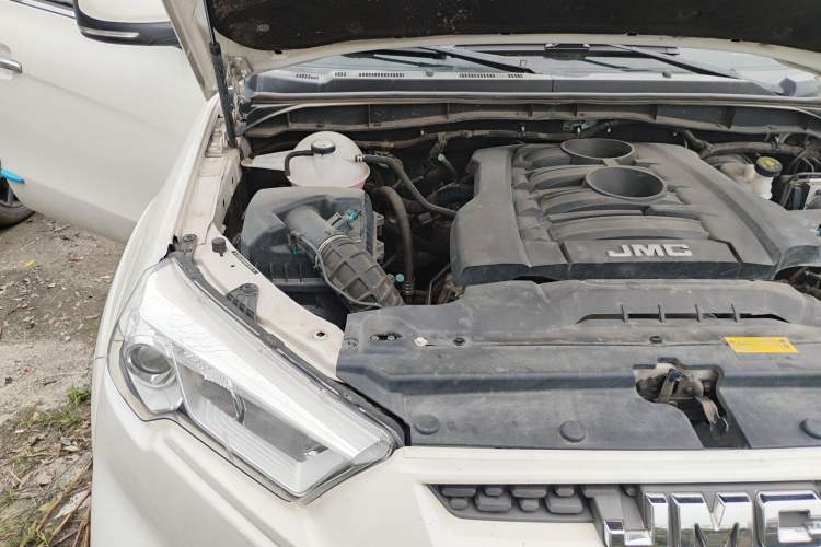 Used JMC Yusheng S350 2020 2.0T Automatic All-Wheel Drive Gasoline Comfort Edition Engine Bay Right
