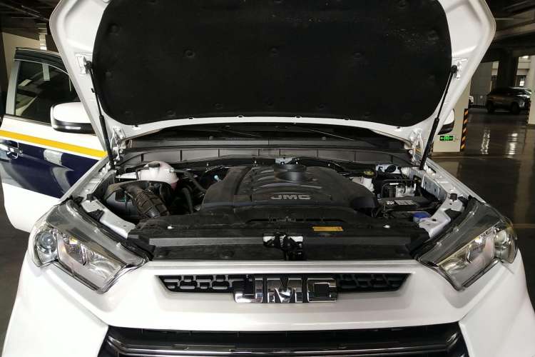 Used JMC Yusheng S350 2020 2.0T Automatic Two-Wheel Drive Gasoline Comfort Edition Engine Bay