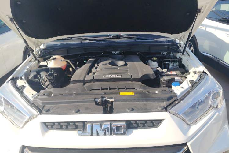 Used JMC Yusheng S350 2020 2.0T Automatic All-Wheel Drive Gasoline Comfort Edition Engine Bay