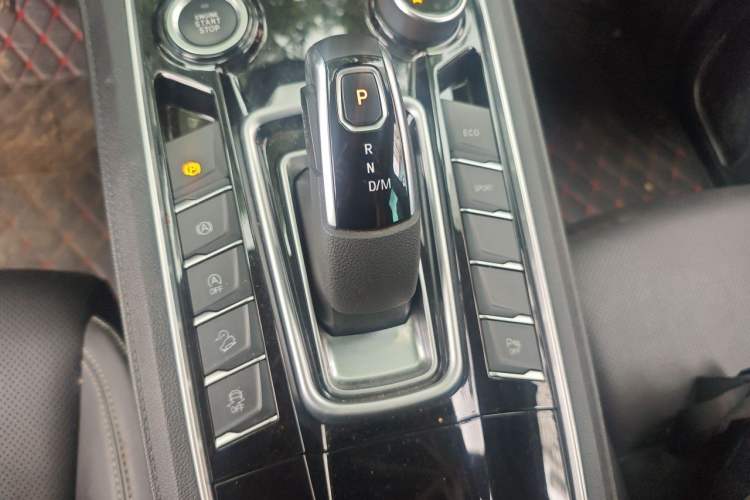 Used JMC Yusheng S350 2020 2.0T Automatic All-Wheel Drive Gasoline Comfort Edition Gear Lever