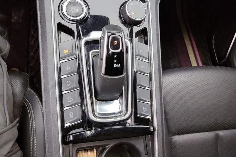 Used JMC Yusheng S350 2020 2.0T Automatic All-Wheel Drive Gasoline Comfort Edition Gear Lever
