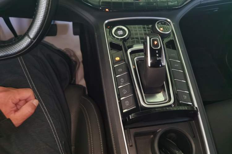 Used JMC Yusheng S350 2020 2.0T Automatic All-Wheel Drive Gasoline Comfort Edition Gear Lever