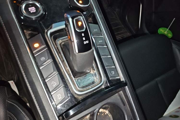 Used JMC Yusheng S350 2020 2.0T Automatic All-Wheel Drive Diesel Comfort Edition Gear Lever