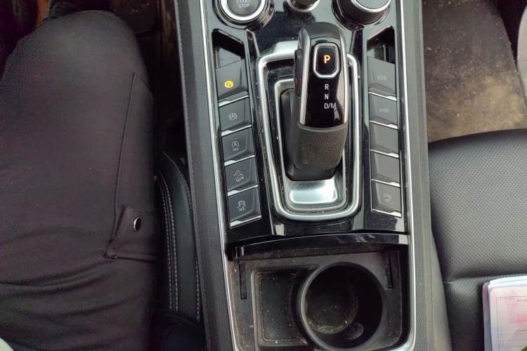 Used JMC Yusheng S350 2020 2.0T Automatic All-Wheel Drive Gasoline Comfort Edition Gear Lever
