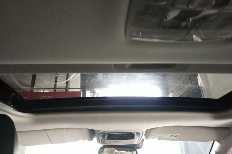 Used JMC Yusheng S350 2020 2.0T Automatic Two-Wheel Drive Gasoline Comfort Edition Headliner