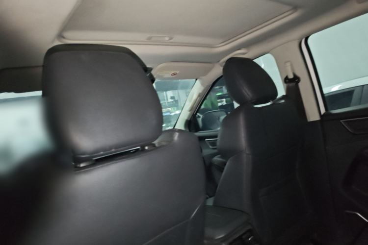 Used JMC Yusheng S350 2020 2.0T Automatic All-Wheel Drive Diesel Comfort Edition Headliner