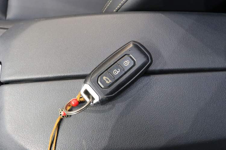 Used JMC Yusheng S350 2020 2.0T Automatic All-Wheel Drive Gasoline Comfort Edition Interior 4