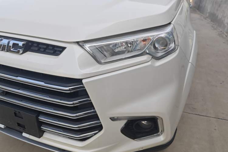 Used JMC Yusheng S350 2020 2.0T Automatic All-Wheel Drive Gasoline Comfort Edition Left Front Headlight