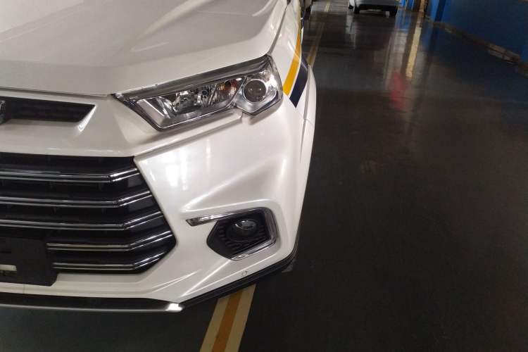 Used JMC Yusheng S350 2020 2.0T Automatic Two-Wheel Drive Gasoline Comfort Edition Left Front Headlight