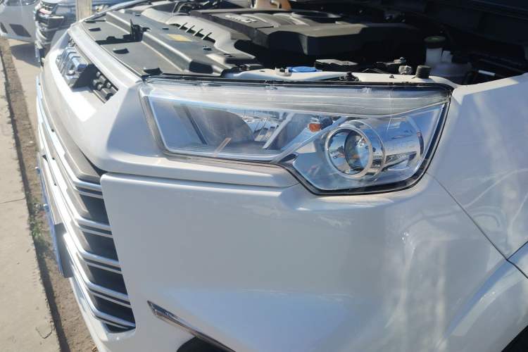Used JMC Yusheng S350 2020 2.0T Automatic All-Wheel Drive Gasoline Comfort Edition Left Front Headlight