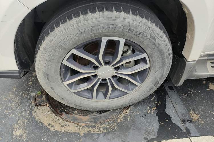 Used JMC Yusheng S350 2020 2.0T Automatic All-Wheel Drive Gasoline Comfort Edition Left Front Wheel Hub