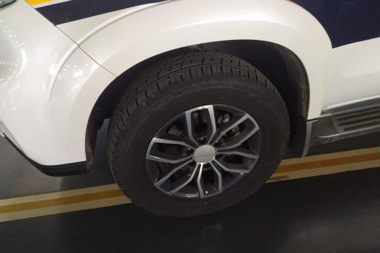 Used JMC Yusheng S350 2020 2.0T Automatic Two-Wheel Drive Gasoline Comfort Edition Left Front Wheel Hub