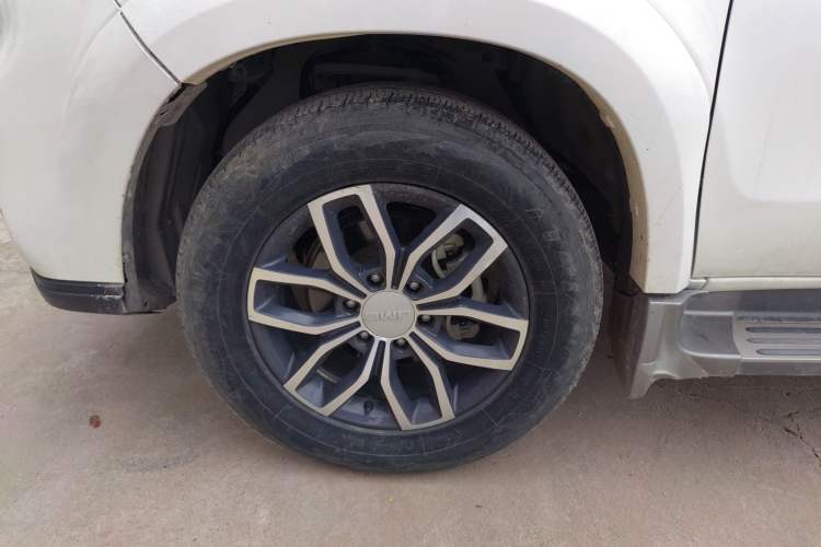 Used JMC Yusheng S350 2020 2.0T Automatic All-Wheel Drive Gasoline Comfort Edition Left Front Wheel Hub