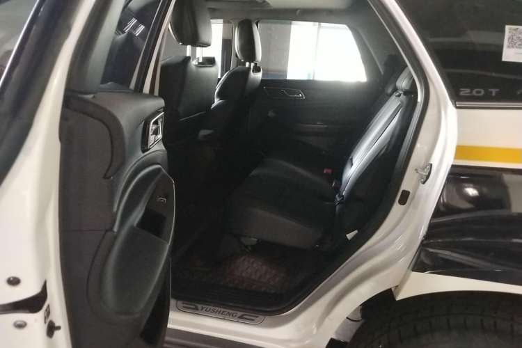 Used JMC Yusheng S350 2020 2.0T Automatic Two-Wheel Drive Gasoline Comfort Edition Left Rear Seat