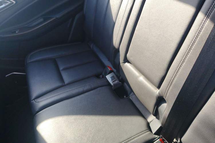 Used JMC Yusheng S350 2020 2.0T Automatic All-Wheel Drive Gasoline Comfort Edition Left Rear Seat