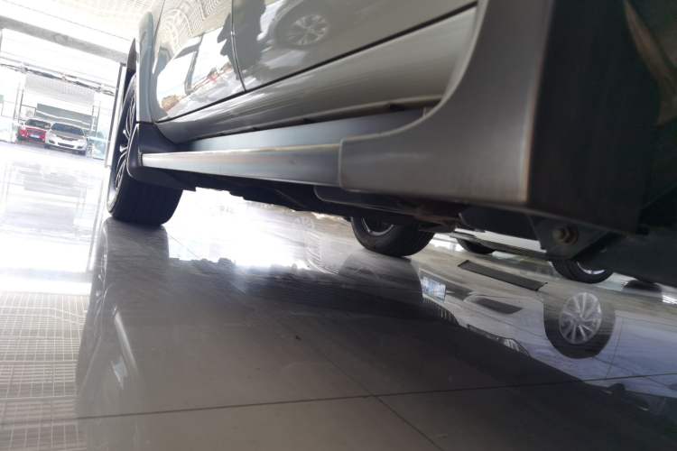 Used JMC Yusheng S350 2020 2.0T Automatic All-Wheel Drive Gasoline Comfort Edition Left Side Sill