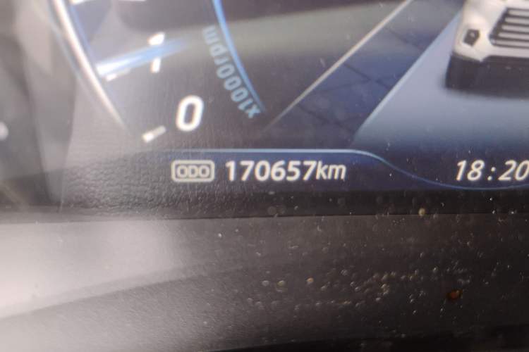Used JMC Yusheng S350 2020 2.0T Automatic All-Wheel Drive Gasoline Comfort Edition Odometer Close Up