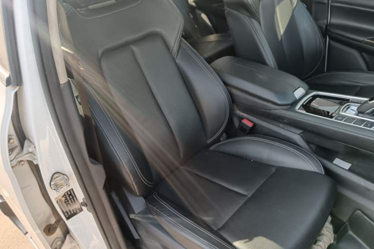 Used JMC Yusheng S350 2020 2.0T Automatic All-Wheel Drive Diesel Comfort Edition Right Front Seat
