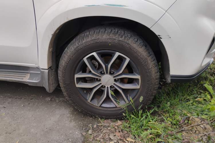 Used JMC Yusheng S350 2020 2.0T Automatic All-Wheel Drive Gasoline Comfort Edition Right Front Wheel Hub