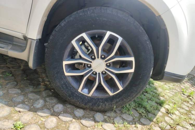 Used JMC Yusheng S350 2020 2.0T Automatic All-Wheel Drive Gasoline Comfort Edition Right Front Wheel Hub