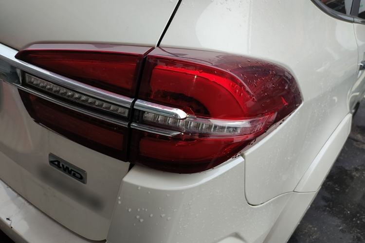 Used JMC Yusheng S350 2020 2.0T Automatic All-Wheel Drive Gasoline Comfort Edition Right Rear Taillight