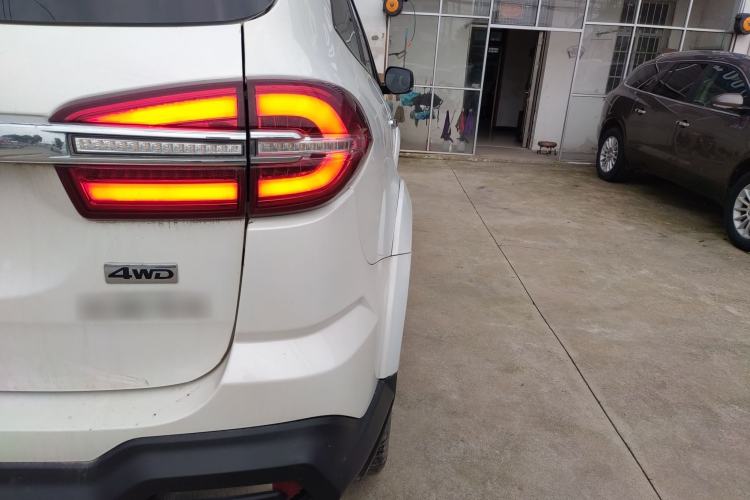 Used JMC Yusheng S350 2020 2.0T Automatic All-Wheel Drive Gasoline Comfort Edition Right Rear Taillight