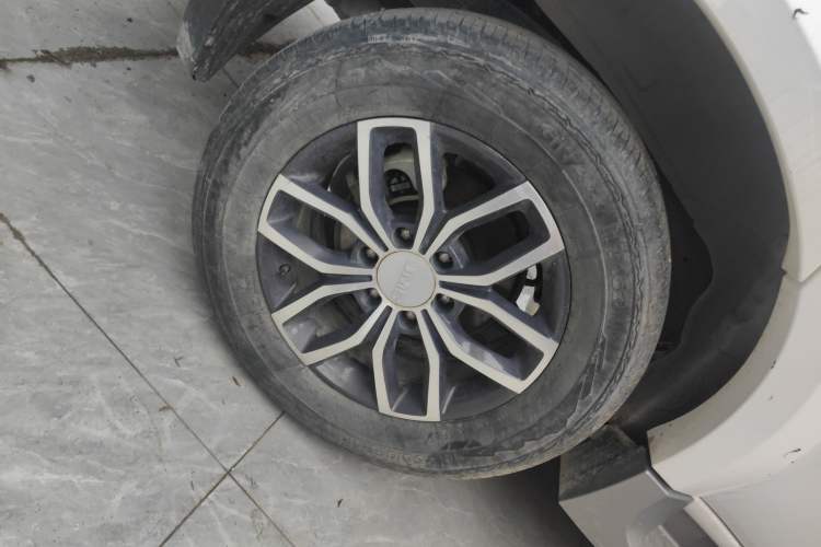 Used JMC Yusheng S350 2020 2.0T Automatic All-Wheel Drive Gasoline Comfort Edition Right Rear Wheel Hub