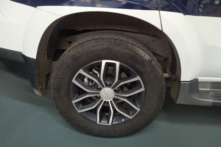 Used JMC Yusheng S350 2020 2.0T Automatic Two-Wheel Drive Gasoline Comfort Edition Right Rear Wheel Hub