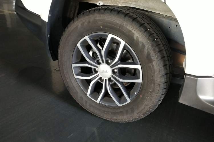 Used JMC Yusheng S350 2020 2.0T Automatic Two-Wheel Drive Gasoline Comfort Edition Right Rear Wheel Hub