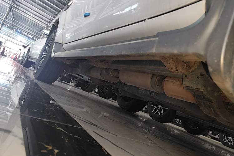 Used JMC Yusheng S350 2020 2.0T Manual 4x4 Gasoline Comfort Edition Right Side Sill