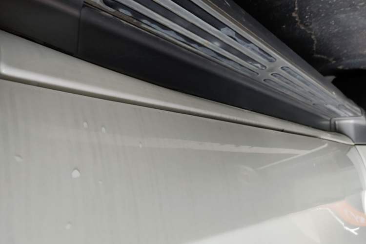 Used JMC Yusheng S350 2020 2.0T Automatic All-Wheel Drive Gasoline Comfort Edition Right Side Sill