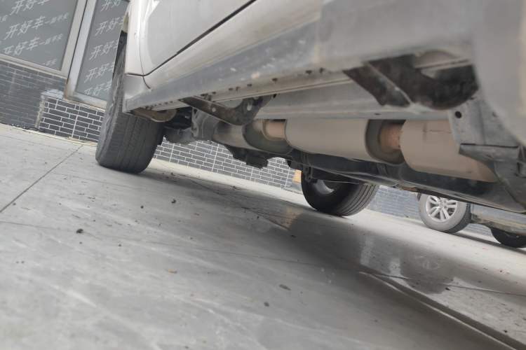 Used JMC Yusheng S350 2020 2.0T Automatic All-Wheel Drive Gasoline Comfort Edition Right Side Sill