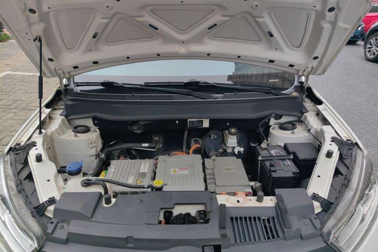 Used JMEV 2018 Comfort Edition Engine Bay