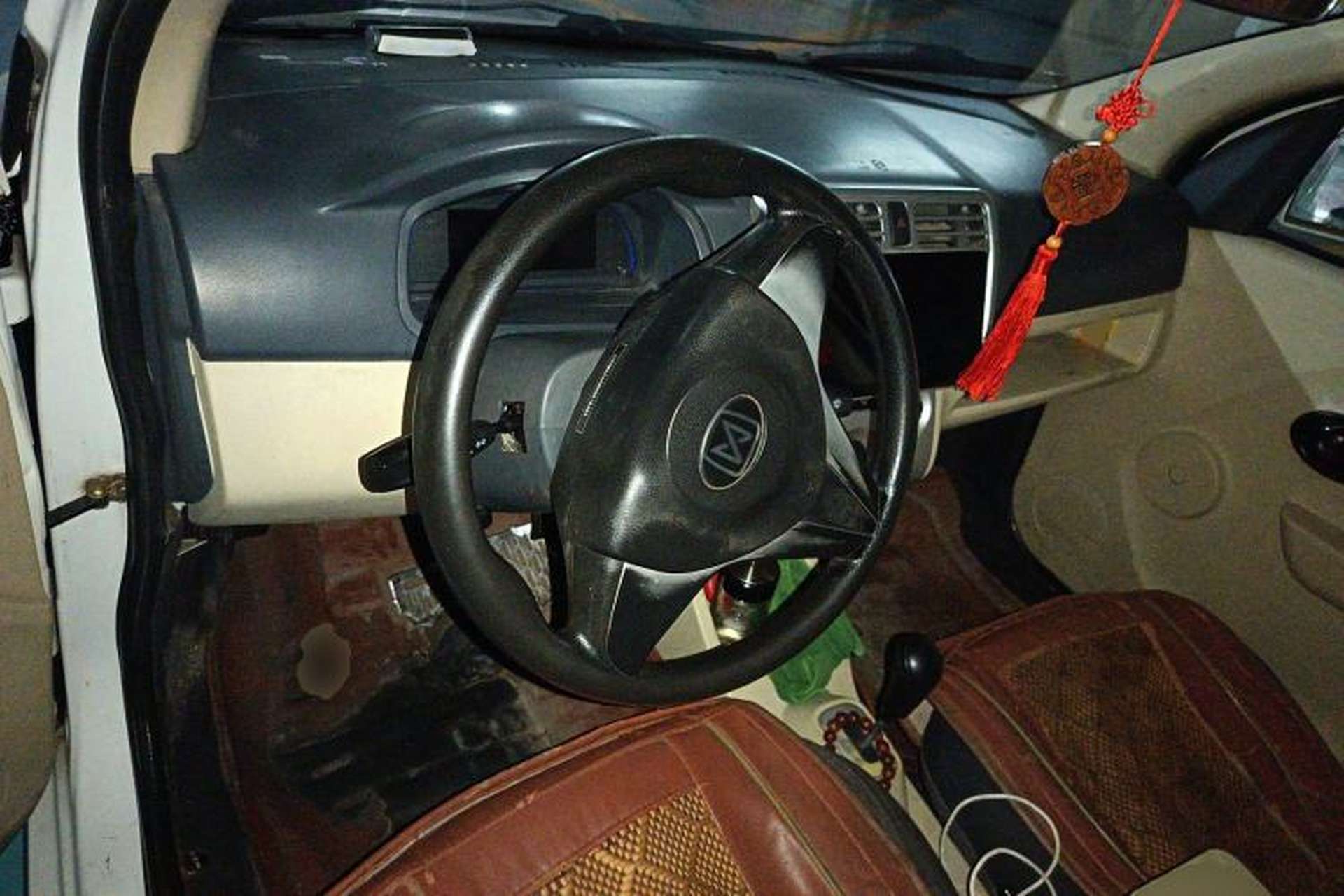 Used JMEV E100B 2016 E100 Standard Model Steering Wheel