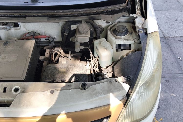 Used JMEV E100B 2016 E100 Standard Model Engine Bay Left
