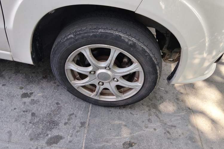 Used JMEV E100B 2016 E100 Standard Model Right Front Wheel Hub