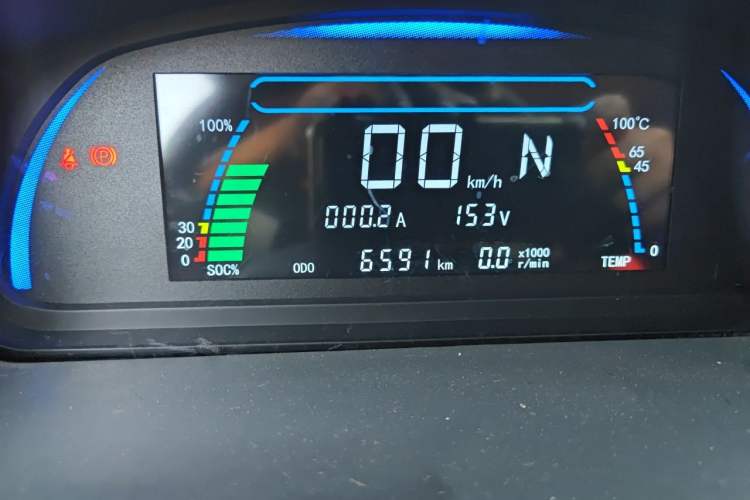Used JMEV E100B 2018 E100B Comfort Model Odometer Close Up