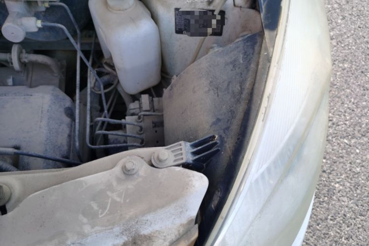 Used JMEV E100B 2018 E100B Comfort Model Engine Bay Left