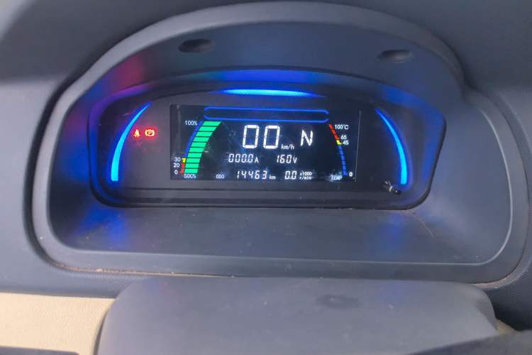 Used JMEV E100B 2018 E100B Comfort Model Odometer Close Up